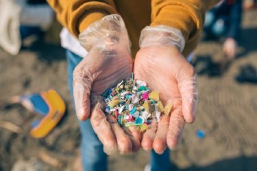 Parlament will weniger Mikroplastik in der Umwelt