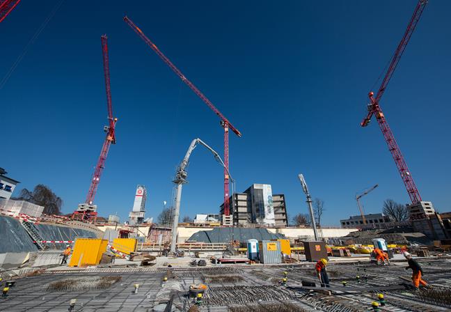 2021 haben die ersten Vorbereitungen auf dem Baugelände begonnen, seit Januar 2022 arbeitet die Hochbauabteilung von Marti am insgesamt elfgeschossigen Rohbau. (Foto: Marti)