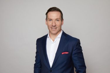 Giuseppe Santagada (49) ist seit 2020 Group COO in der Konzernleitung der Vebego Group B.V. Zuvor war er CEO der auf Immobilien- und Facility Management fokussierten Vebego Schweiz Holding. Per Januar 2024 übernimmt er die Leitung der Erne-Gruppe. (Foto: pd)