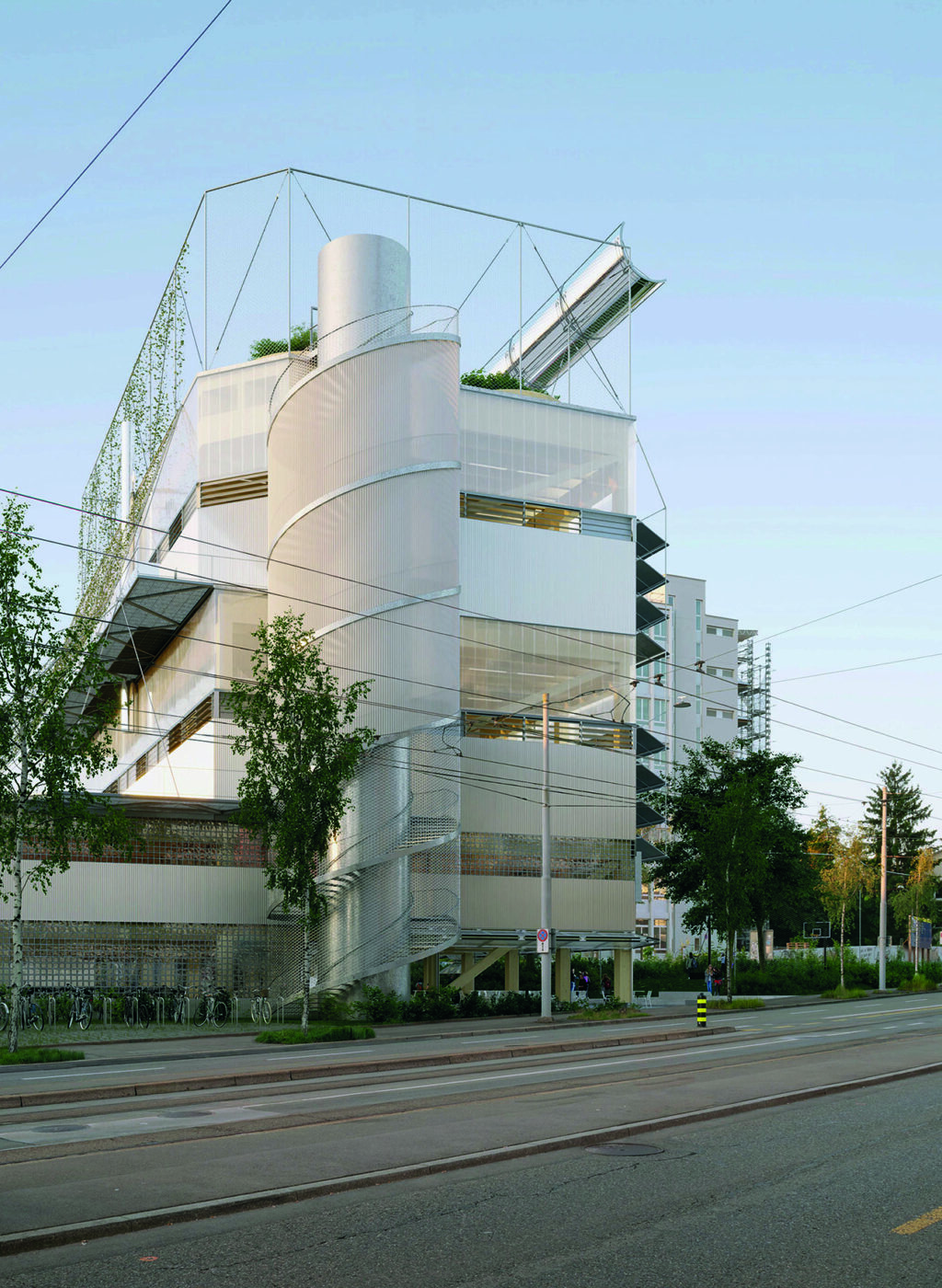Der kompakte Neubau im Minergie-P-Standard ist in Holz geplant, statisch optimiert und kommt ohne Untergeschosse aus. (Visualisierung: Stadt Zürich)