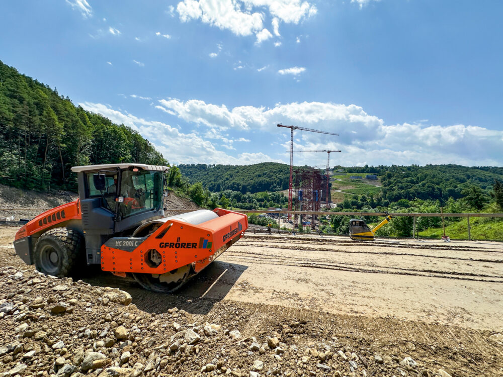 HC 200i C: Hohe Zentrifugalkräfte von bis zu 350 kN, hohes Drehmoment für Steigfähigkeit von bis zu 62 Prozent. (Foto: pd)
