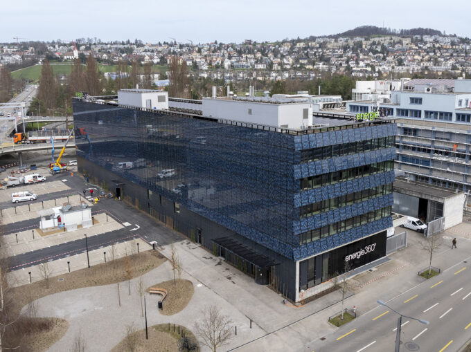 Der Hauptsitz des Energieversorgers in Zürich Altstetten. (Foto: L. Rüedi)