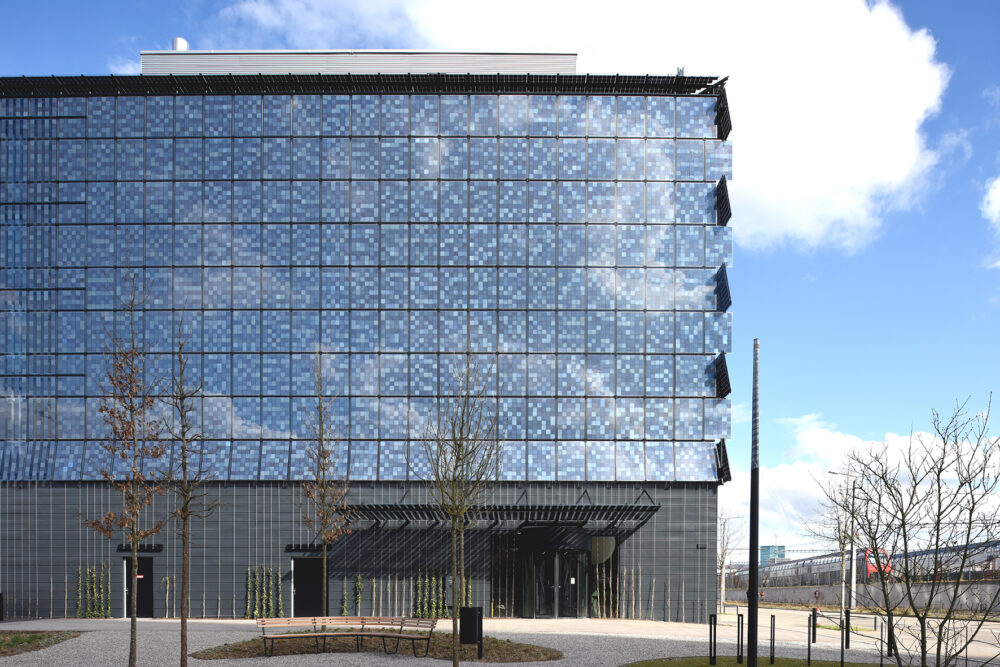 Detail der Solarfassade. (Foto: S. Kowalewsky)