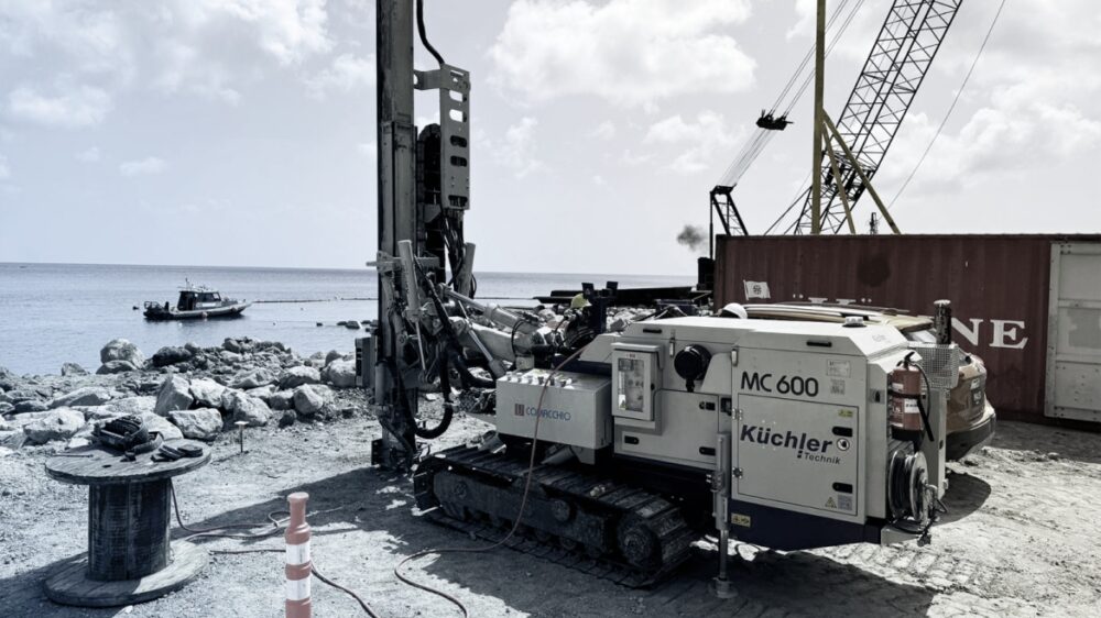 Das Bohrgerät Comacchio MC 600 in Little Bay. (Foto: pd)