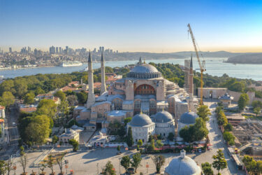 Die Hagia Sophia, eines der bekanntesten Bauwerke der Welt wird derzeit umfassend restauriert.