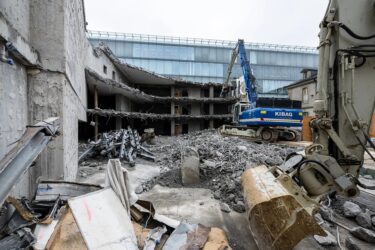 Beim Abbruch der Velostation Milchgässli traten im Untergrund mehrere üUberraschungen auf. (Foto: sbb)