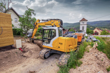 Die neuen Kompakt-Raupenbagger sind für den Einsatz unter schwierigen Umgebungsbedingungen gebaut, vor allem im städtischen Bereich und auf Baustellen, wo wenig Platz vorhanden ist.
